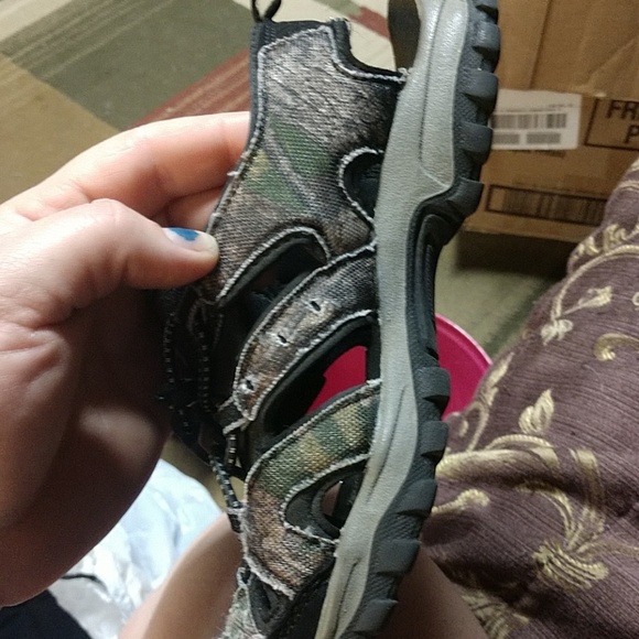 Sandals - Picture 3 of 3